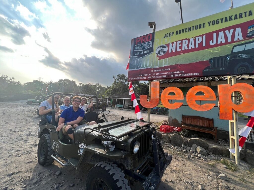 Borobudur Merapi Prambanan Tour