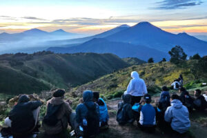 Borobudur Dieng Mt.Prau Tour