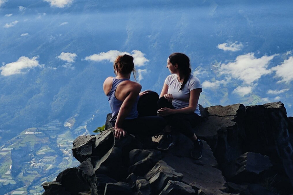 Borobudur Tour & Hiking Sindoro