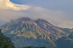 Merapi Jeep Sunrise Borobudur Tour